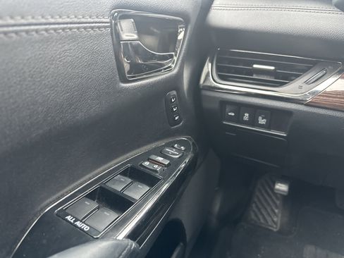 Used 2015 Toyota Avalon XLE Touring FWD image 26