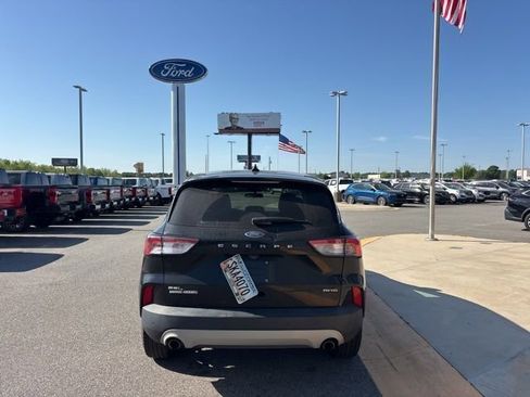 Used 2022 Ford Escape SEL image 4