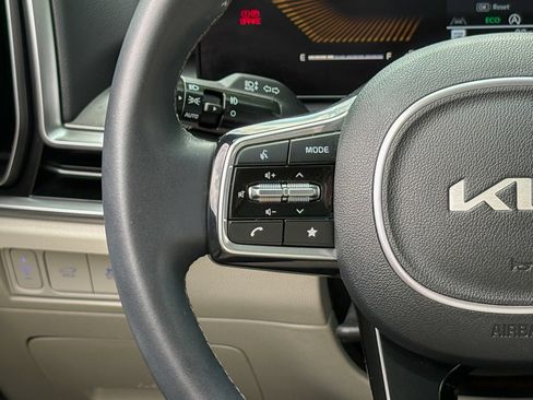 Used 2025 Kia Sorento EX w/ Panoramic Sunroof Package FWD image 20