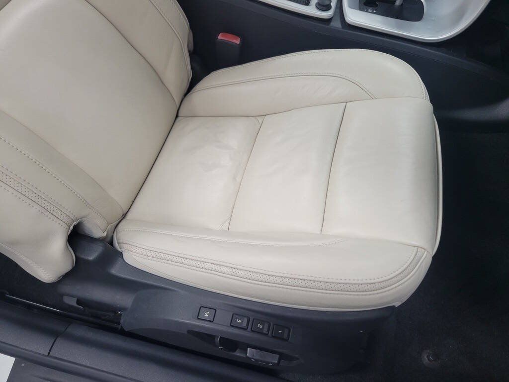 Used 2013 Volvo C70 T5 FWD image 37