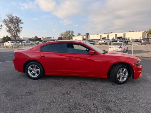 Used 2022 Dodge Charger SXT RWD image 7