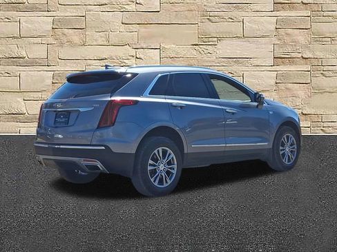Used 2021 Cadillac XT5 Premium Luxury image 4