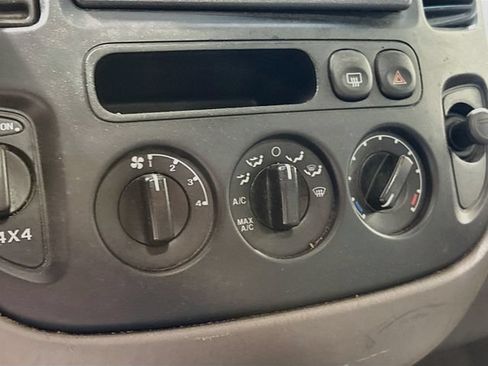Used 2002 Ford Escape XLT AWD/4WD image 11