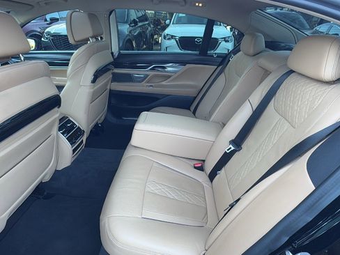Used 2017 BMW 750i 750i image 18