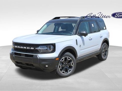 New 2026 Ford Bronco Sport Outer Banks w/ Outer Banks Tech Package+ AWD/4WD image 1