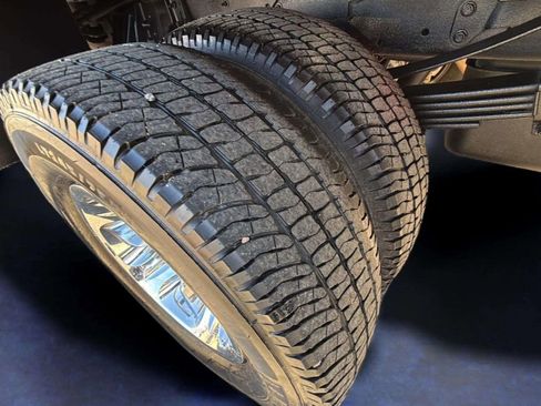 Used 2022 Chevrolet Silverado 3500 LT w/ Convenience Package image 17