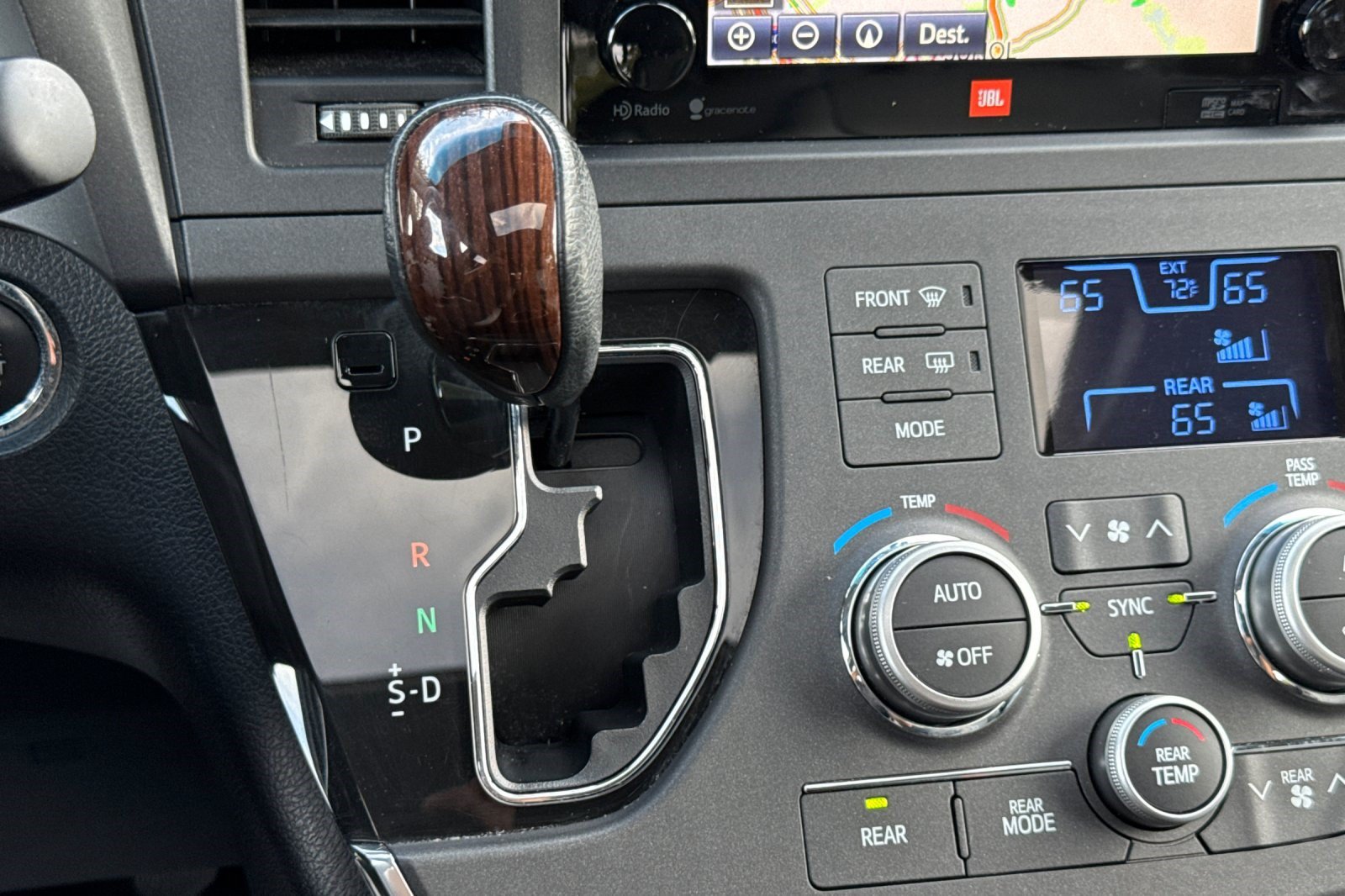 Used 2015 Toyota Sienna Limited Premium AWD/4WD image 30
