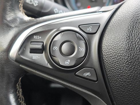 Used 2017 Buick Envision Essence image 27