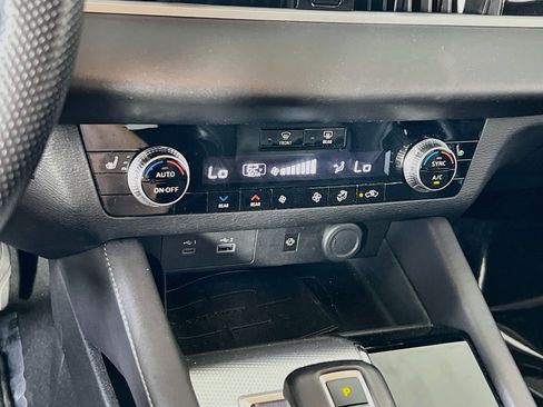 Used 2022 Mitsubishi Outlander SEL FWD image 16