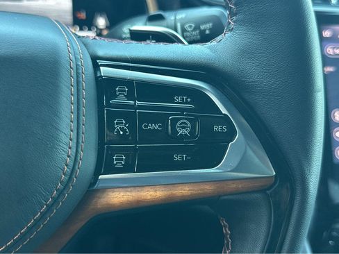 Used 2023 Jeep Grand Cherokee Summit AWD/4WD image 23