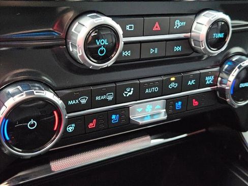 New 2025 Ford F150 Lariat w/ Equipment Group 501A Mid image 12