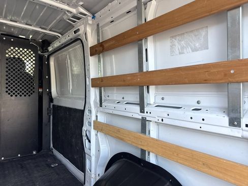 Used 2025 RAM ProMaster 2500 w/ U-Haul Equipment Group FWD image 15