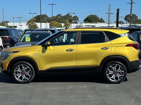 Certified 2022 Kia Seltos SX w/ Sunroof Package AWD/4WD image 10