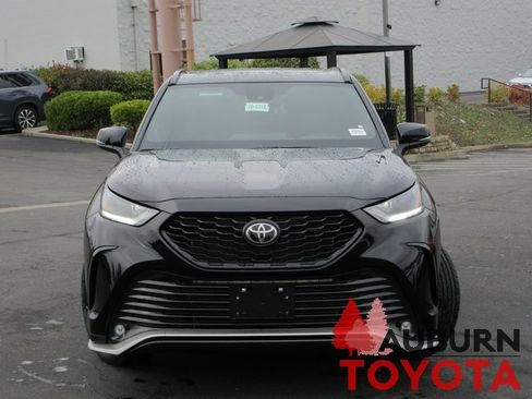 New 2026 Toyota Highlander XSE image 19