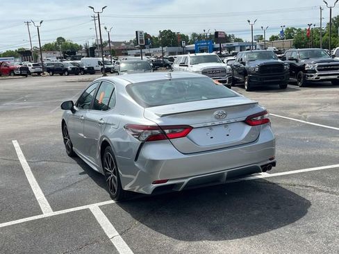 Used 2023 Toyota Camry SE FWD image 5