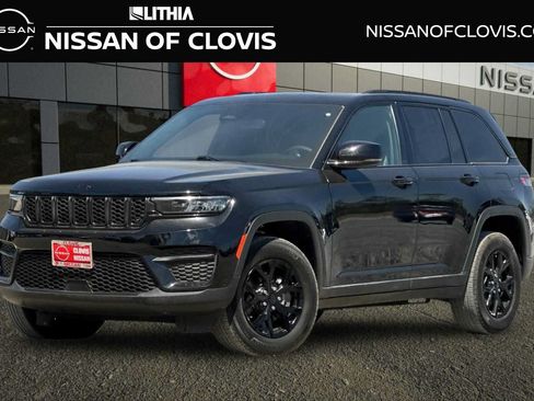 Used 2024 Jeep Grand Cherokee Altitude RWD image 1