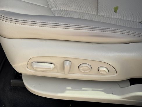 Used 2023 Buick Enclave Premium w/ Experience Buick Package image 16