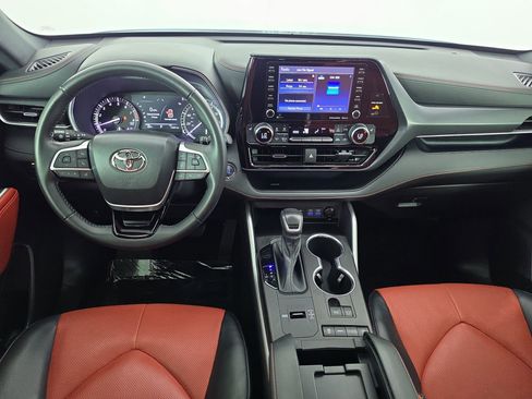 Used 2022 Toyota Highlander XSE FWD image 36