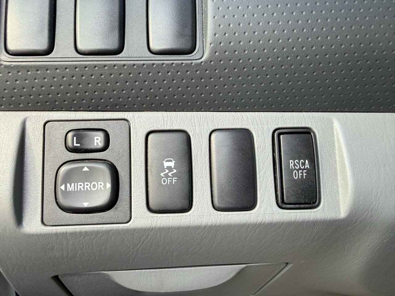 Used 2011 Toyota Tacoma 4x4 Access Cab w/ SR5 Pkg #2 image 22