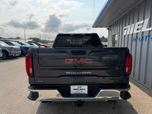 Used 2021 GMC Sierra 1500 SLT w/ SLT Premium Plus Package AWD/4WD image 7