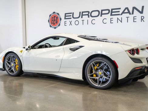 Used 2021 Ferrari F8 Tributo RWD image 17