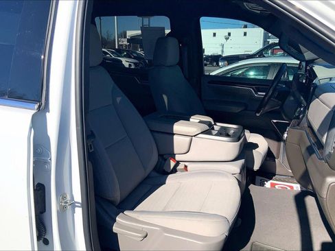 Used 2022 GMC Sierra 1500 SLE image 7