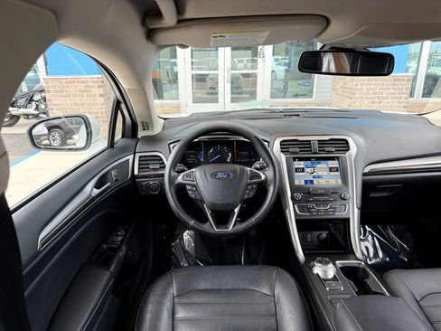 Used 2018 Ford Fusion SE w/ Equipment Group 602A FWD image 23