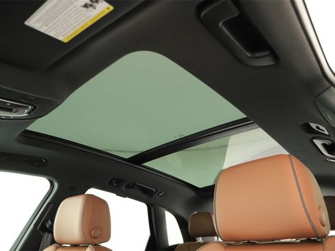 Used 2025 Audi Q5 Prestige w/ Prestige Package image 26