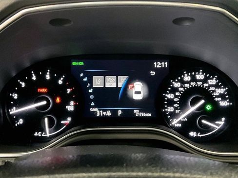 Used 2021 Toyota Avalon XLE w/ Moonroof Package image 13