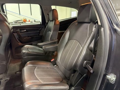 Used 2017 Chevrolet Traverse Premier image 30
