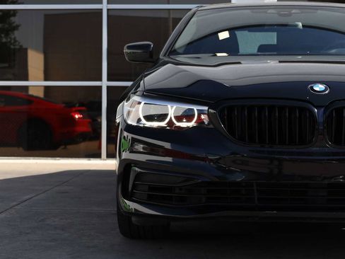 Used 2019 BMW 530e w/ Convenience Package RWD image 42