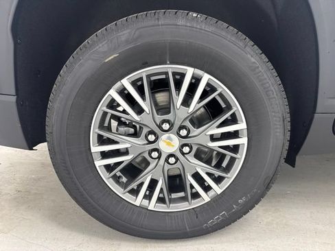 New 2026 Chevrolet Traverse LT w/ Driver Confidence Package FWD image 34