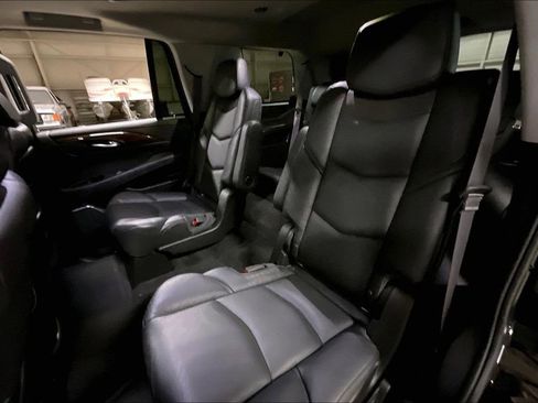 Used 2016 Cadillac Escalade Premium AWD/4WD image 25