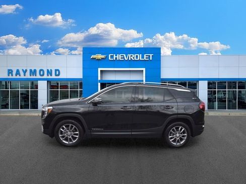Used 2023 GMC Terrain SLT w/ Infotainment Package II AWD/4WD image 7