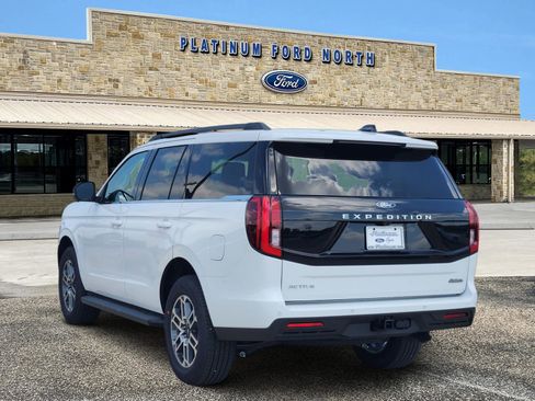 New 2026 Ford Expedition Active image 4