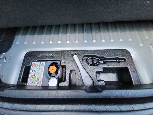 Used 2019 Ford EcoSport SE w/ SE Convenience Package image 26