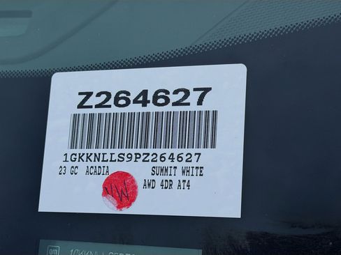 Used 2023 GMC Acadia AT4 image 38