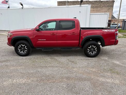 Used 2023 Toyota Tacoma TRD Off-Road w/ Technology Package AWD/4WD image 6