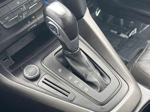 Used 2015 Ford Focus SE w/ Equipment Group 201A image 21