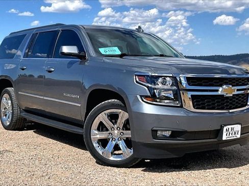 Used 2020 Chevrolet Suburban LT AWD/4WD image 3