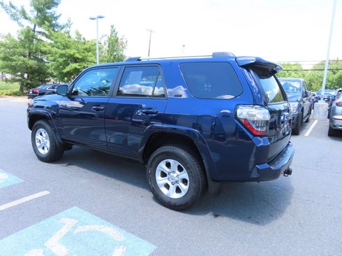 Used 2024 Toyota 4Runner SR5 Premium w/ Moonroof Package AWD/4WD image 8