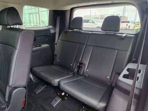 Used 2026 Hyundai Santa Fe SEL FWD image 17
