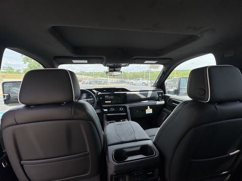 New 2026 GMC Sierra 2500 AT4X AWD/4WD image 9