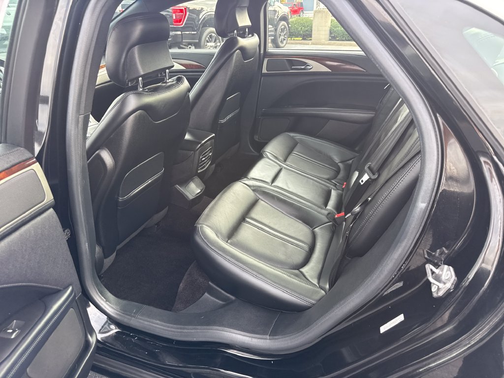 Used 2017 Lincoln MKZ Reserve FWD image 22