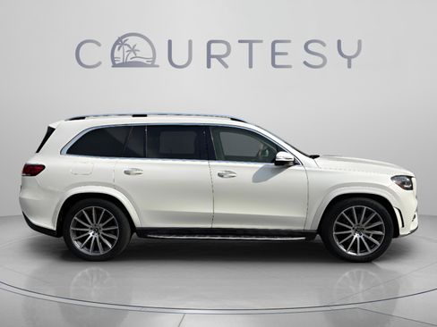 Certified 2023 Mercedes-Benz GLS 580 4MATIC image 4