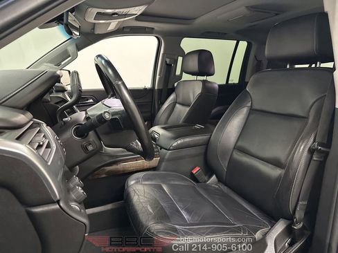 Used 2019 Chevrolet Suburban LT image 30