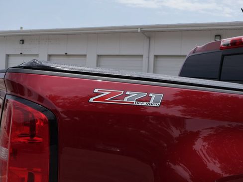 Used 2018 Chevrolet Colorado Z71 AWD/4WD image 8