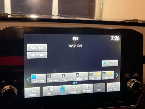 Used 2023 Mitsubishi Outlander SE image 16