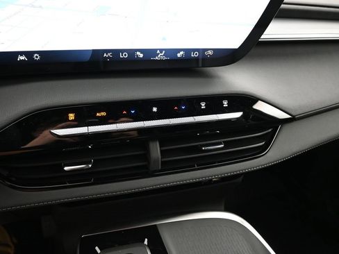 New 2026 Buick Enclave Sport Touring w/ Power Package image 18