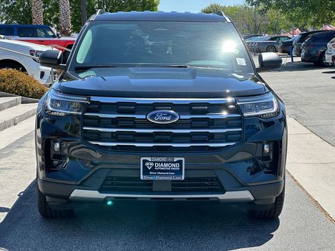 New 2026 Ford Explorer Active RWD image 12